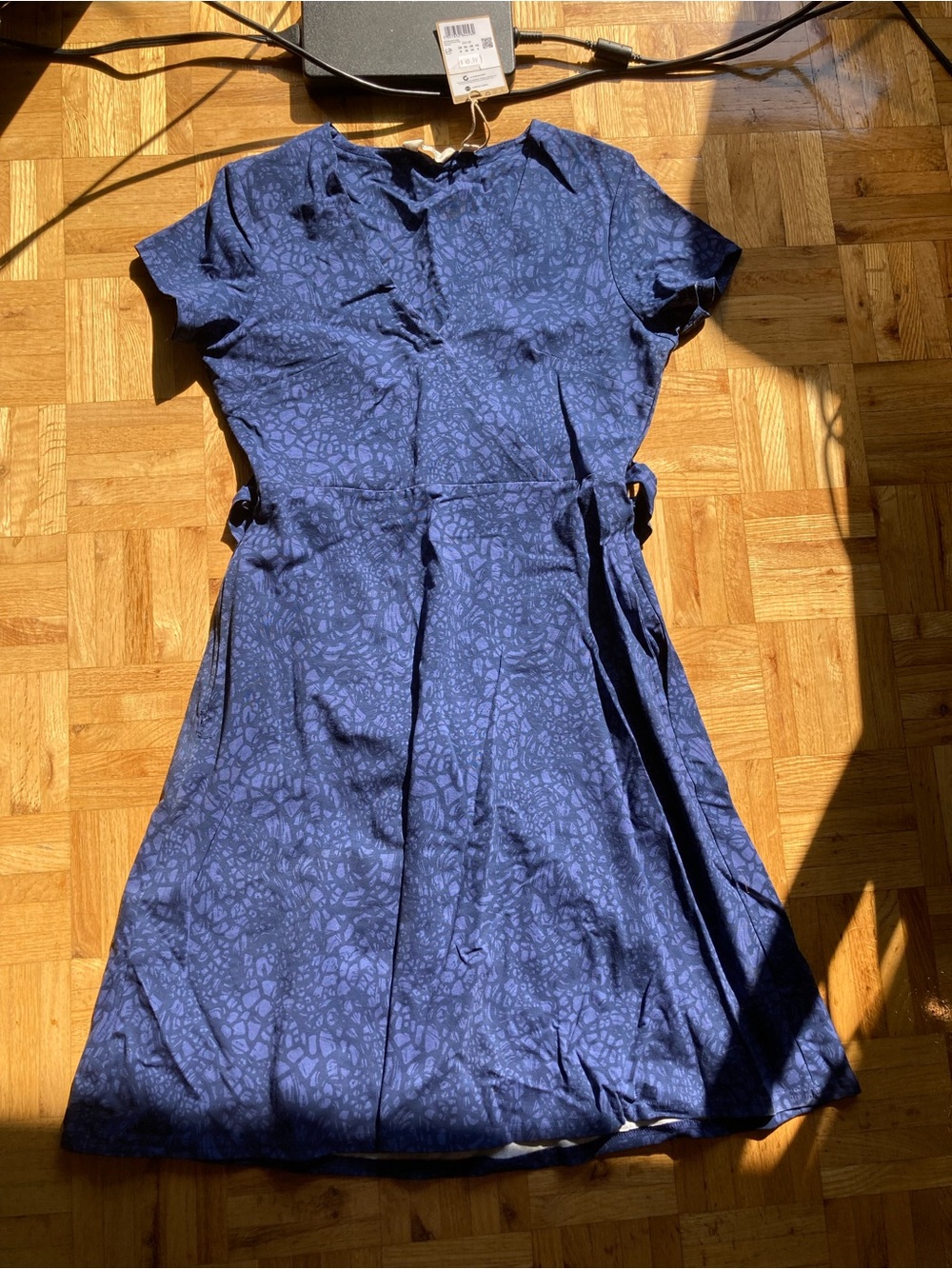 NWT Elegant Blue Navy Patterned Mini Dress